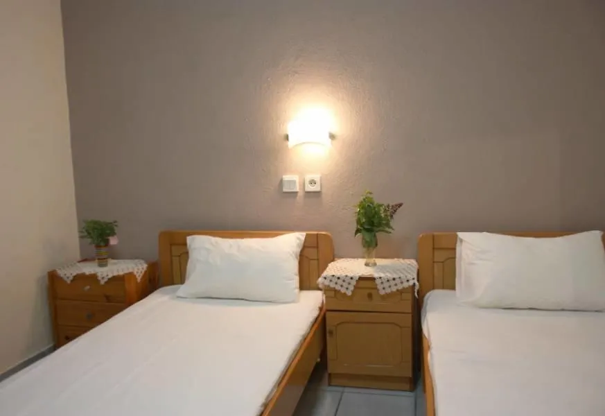 Bed & Breakfast Flora Hotel Porto Koufo