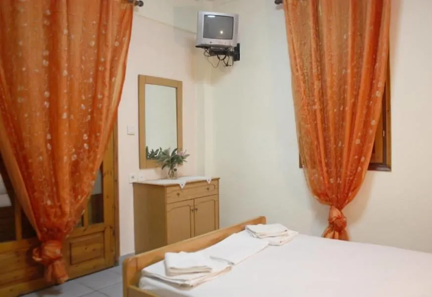 Bed & Breakfast Flora Hotel Porto Koufo